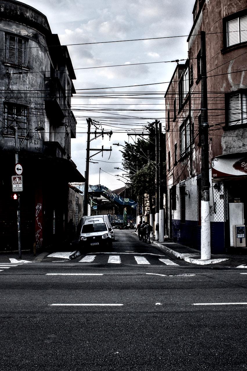 Esquina de ruela envelhecida da Lapa