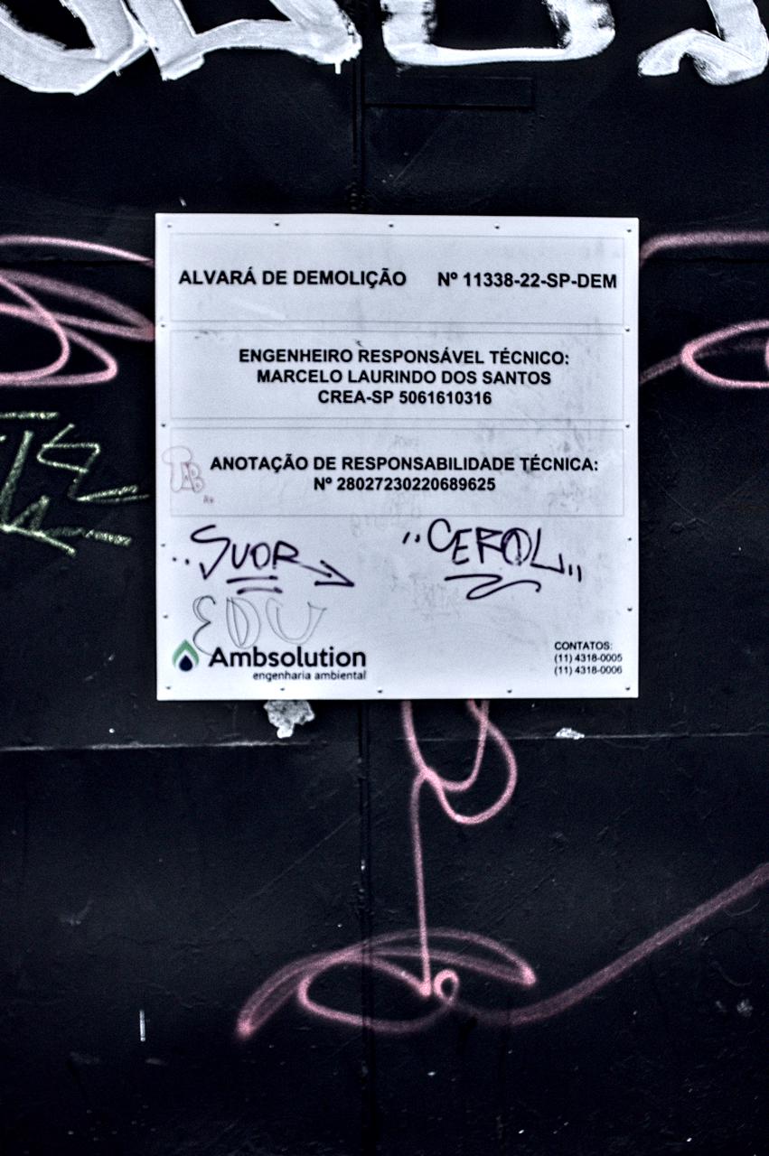 Alvará de demolição; Engenheiro responsável técnico: Marcelo Laurindo dos Santos, Crea-SP 5061610316; Ambsolution Engenharia Ambiental.